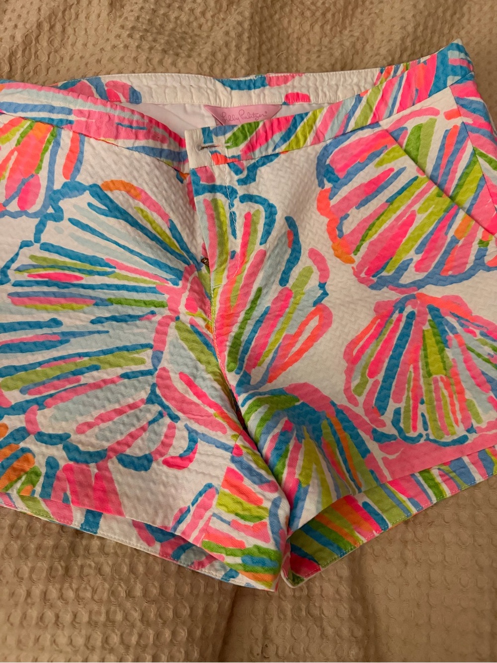 Lilly Pulitzer White Shell-Print Pull-On Shorts in Pink, Blue & Green